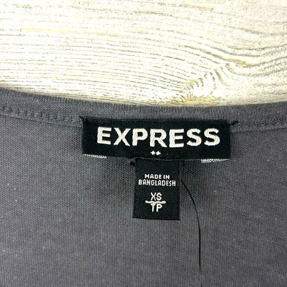 Express Womens XS Dark Gray V-Neck Short Sleeve Lightweight T-Shirt Top NEW - Picture 3 of 6